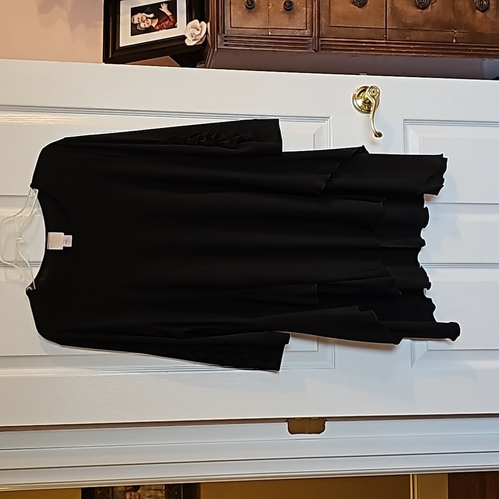 Zadie B's black 2x tunic Euc